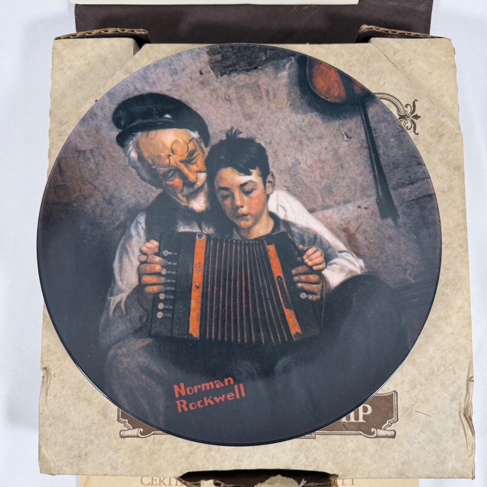 Knowles The Music Maker Plate Norman Rockwell Heritage Collection 8.5"